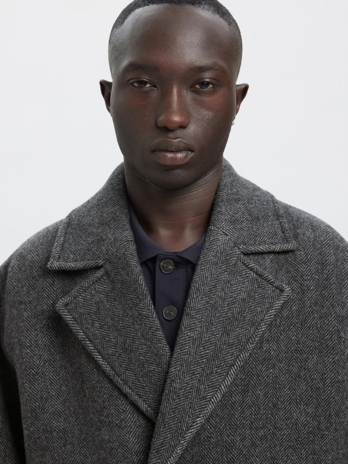 model_shot-detail